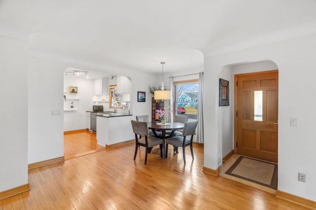 2908 30th Avenue NE, Saint Anthony, MN 55418