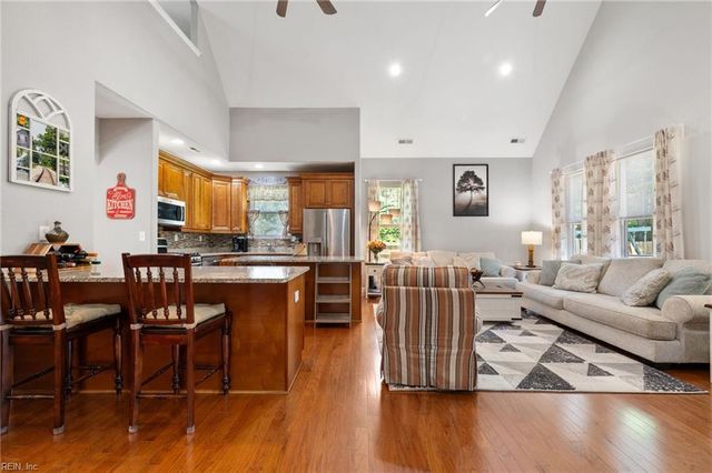 1802 Oyster Bay LN, Suffolk, VA 23436