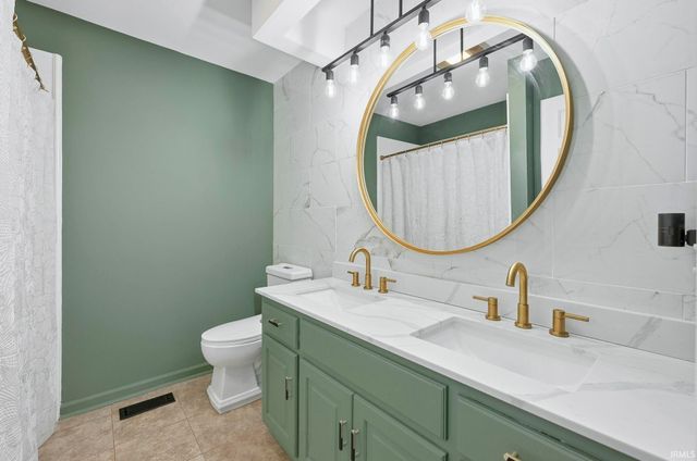 9403 Camberwell Drive, Fort Wayne, IN 46804