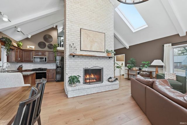 9403 Camberwell Drive, Fort Wayne, IN 46804