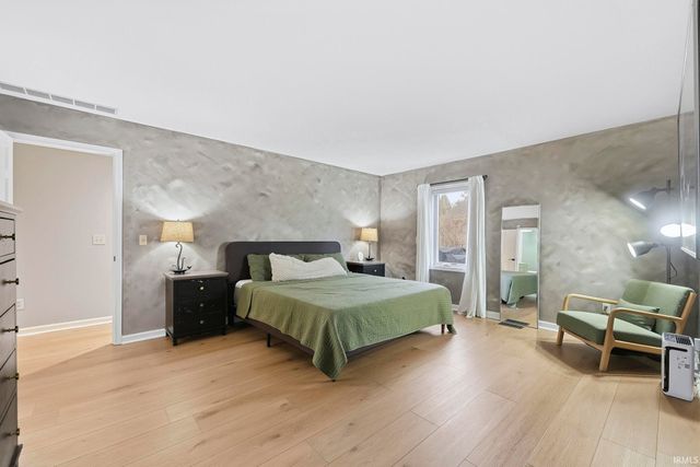 9403 Camberwell Drive, Fort Wayne, IN 46804