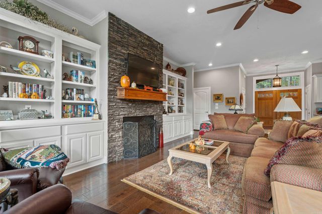 37 Terreno Lane, Hot Springs Village, AR 71909