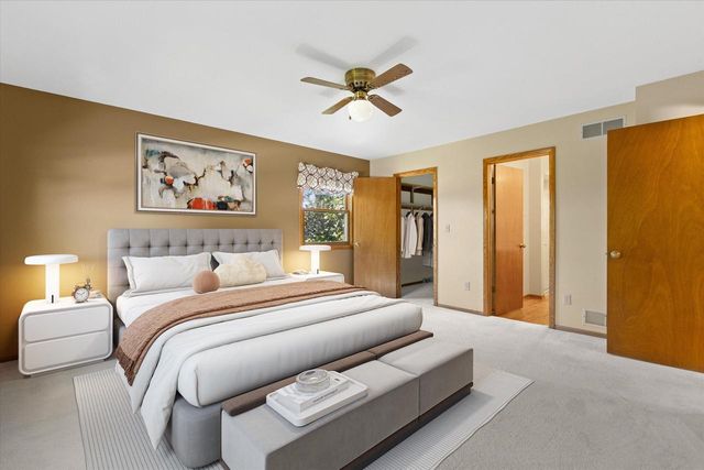 5630 Rachel GLEN, Racine, WI 53402