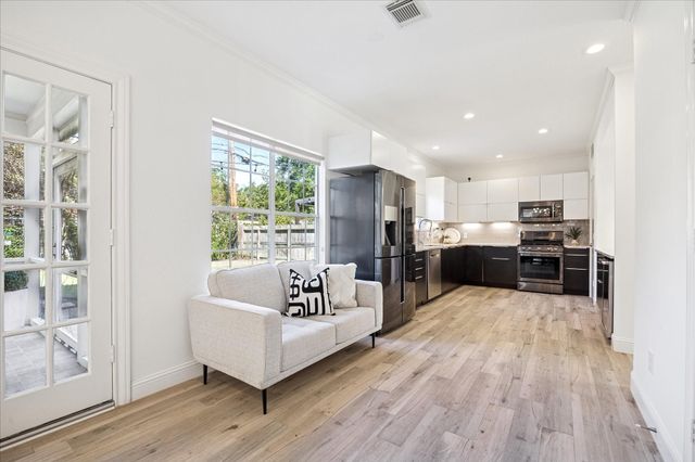 4312 Jonathan Street, Bellaire, TX 77401