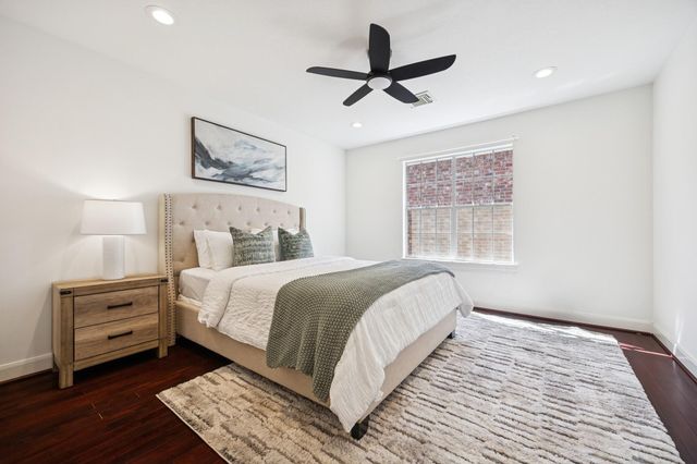 4312 Jonathan Street, Bellaire, TX 77401