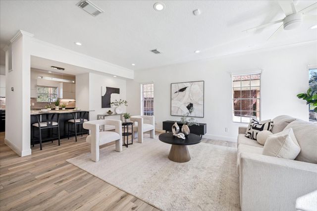 4312 Jonathan Street, Bellaire, TX 77401