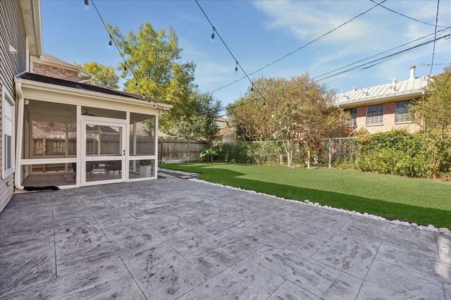 4312 Jonathan Street, Bellaire, TX 77401