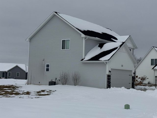 805 N Breezewood Drive, Lakeville, IN 46536