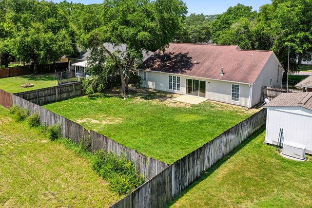 4601 Top Flight Drive, Crestview, FL 32539