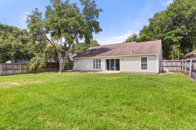 4601 Top Flight Drive, Crestview, FL 32539