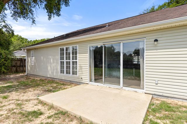 4601 Top Flight Drive, Crestview, FL 32539