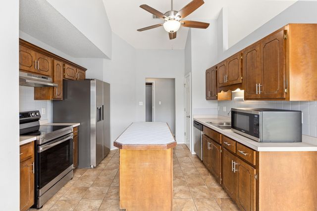 4601 Top Flight Drive, Crestview, FL 32539