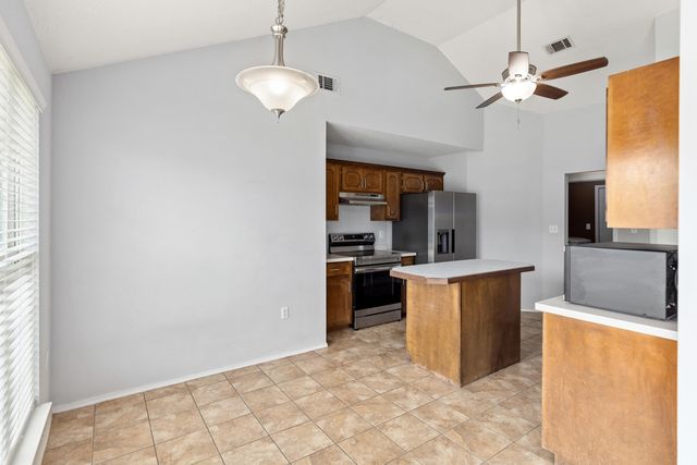 4601 Top Flight Drive, Crestview, FL 32539
