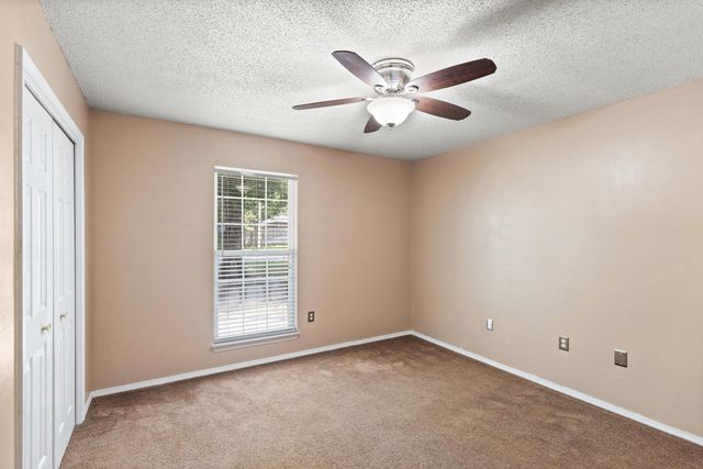 4601 Top Flight Drive, Crestview, FL 32539