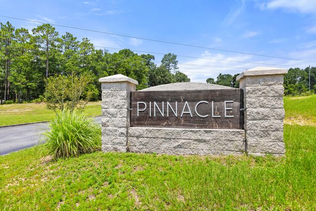 4601 Top Flight Drive, Crestview, FL 32539