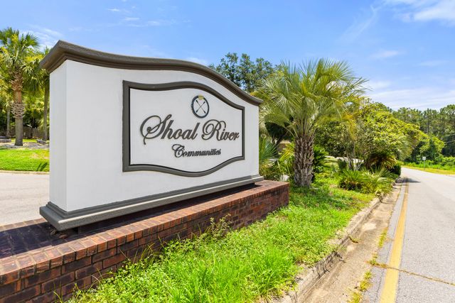 4601 Top Flight Drive, Crestview, FL 32539
