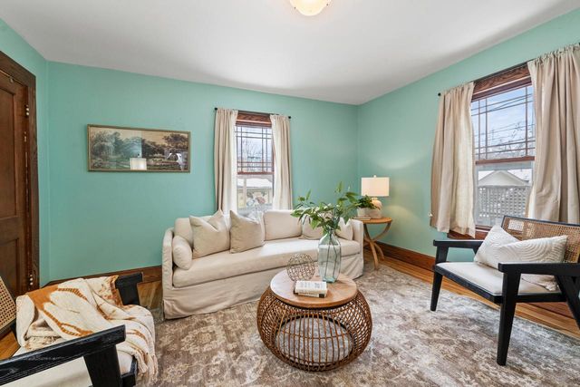 2410 E Stratford COURT, Shorewood, WI 53211