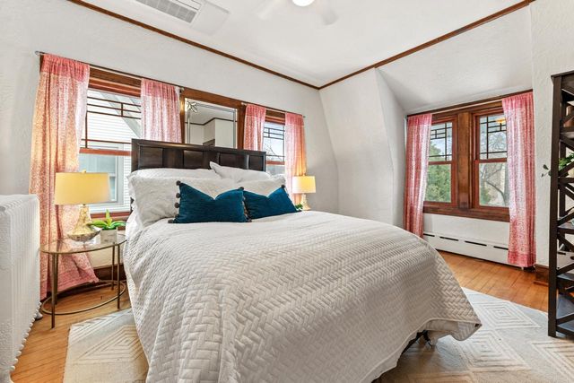 2410 E Stratford COURT, Shorewood, WI 53211