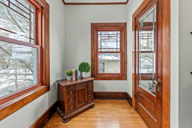 2410 E Stratford COURT, Shorewood, WI 53211