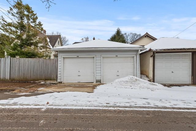 2410 E Stratford COURT, Shorewood, WI 53211