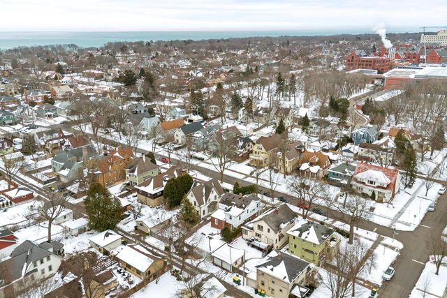 2410 E Stratford COURT, Shorewood, WI 53211