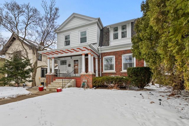 2410 E Stratford COURT, Shorewood, WI 53211