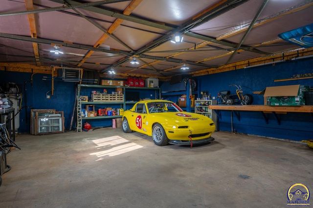 1022 SW Morna DR, Topeka, KS 66604