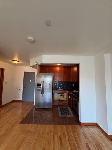 14118 Cherry Avenue 6G, Flushing, NY 11355