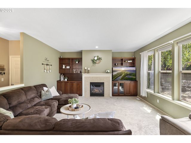 1099 Se MIMOSA Dr, Gresham, OR 97080