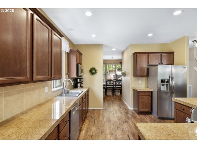 1099 Se MIMOSA Dr, Gresham, OR 97080