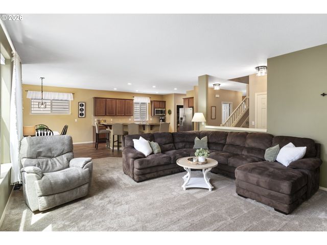 1099 Se MIMOSA Dr, Gresham, OR 97080
