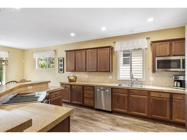 1099 Se MIMOSA Dr, Gresham, OR 97080