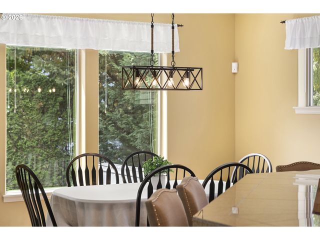1099 Se MIMOSA Dr, Gresham, OR 97080