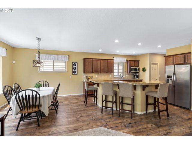 1099 Se MIMOSA Dr, Gresham, OR 97080