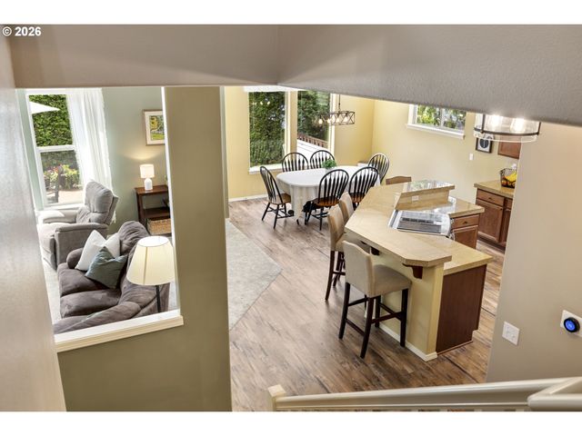 1099 Se MIMOSA Dr, Gresham, OR 97080
