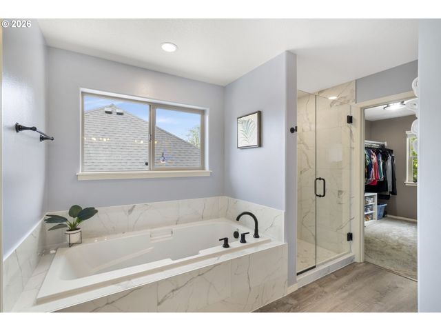 1099 Se MIMOSA Dr, Gresham, OR 97080