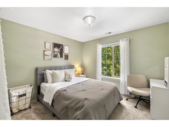 1099 Se MIMOSA Dr, Gresham, OR 97080