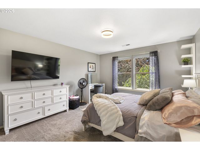 1099 Se MIMOSA Dr, Gresham, OR 97080