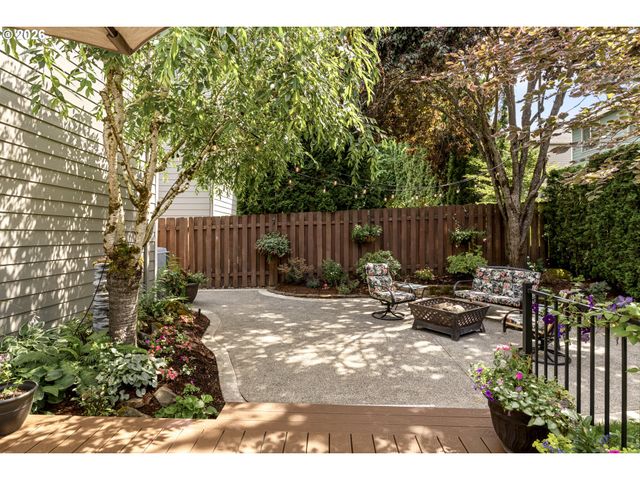 1099 Se MIMOSA Dr, Gresham, OR 97080