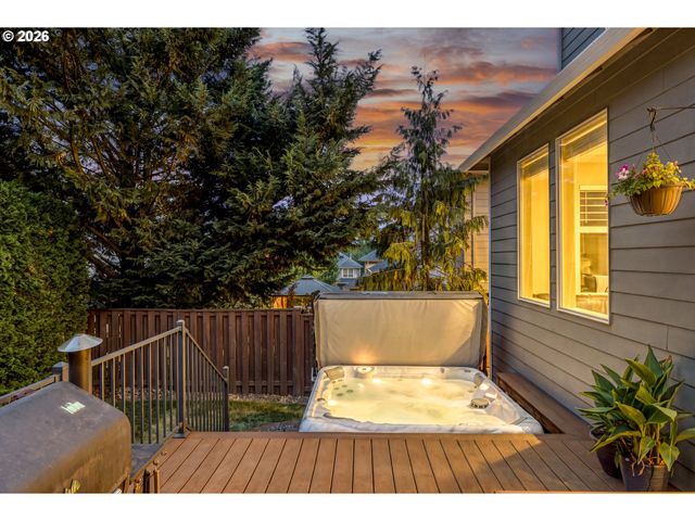 1099 Se MIMOSA Dr, Gresham, OR 97080