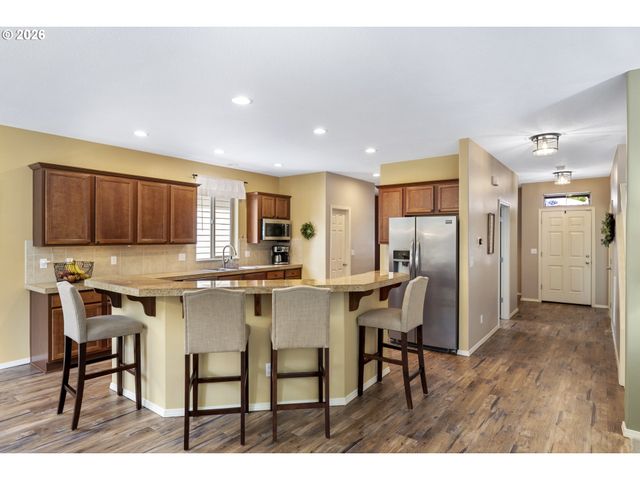 1099 Se MIMOSA Dr, Gresham, OR 97080