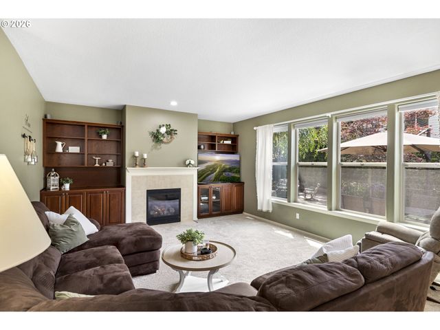 1099 Se MIMOSA Dr, Gresham, OR 97080