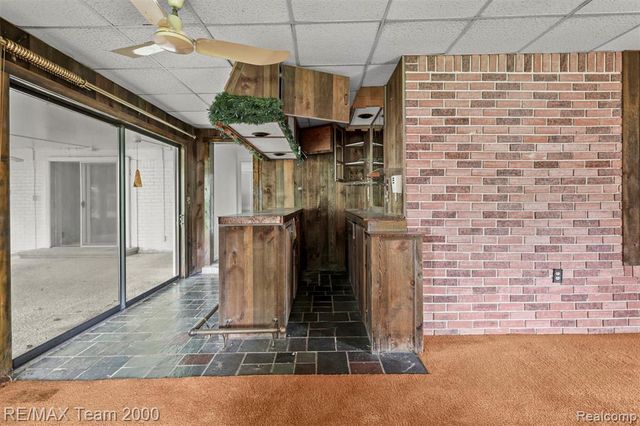 90 Lorberta Lane, Waterford, MI 48328