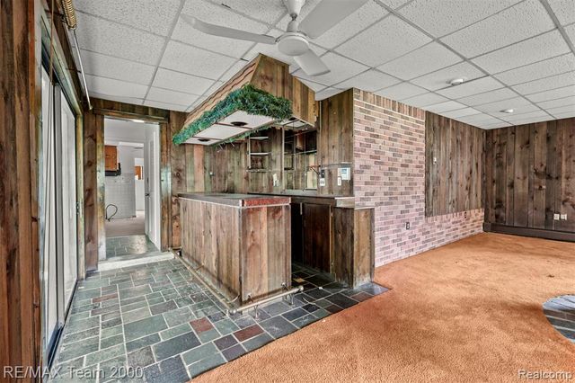 90 Lorberta Lane, Waterford, MI 48328