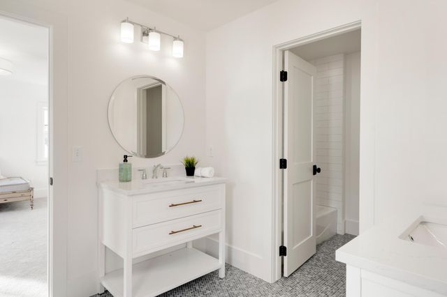 45XX Parkside Ln, Edina, MN 55436