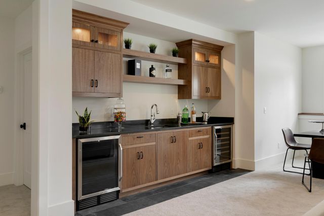 45XX Parkside Ln, Edina, MN 55436