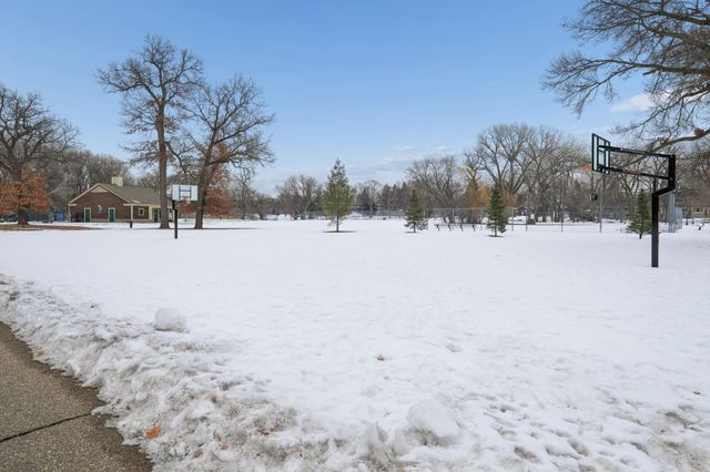 45XX Parkside Ln, Edina, MN 55436