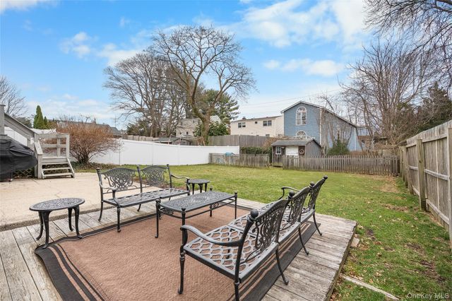 62 Smith Street, Greenlawn, NY 11740