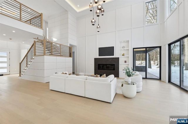 308 Spring Lane, Haworth, NJ 07641