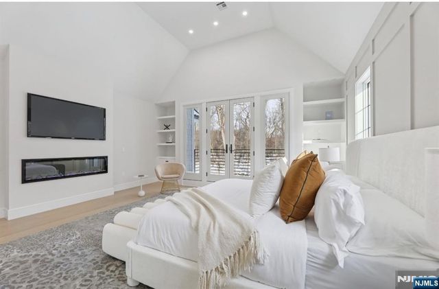 308 Spring Lane, Haworth, NJ 07641